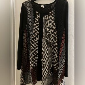 Dikalady Women’s XL Long Tunic Long Sleeve Lined Handkerchief Bottom Multi Color